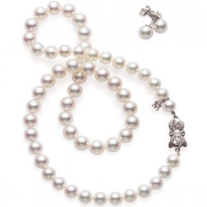 Mikimoto 18K WG 2 pc Akoya Set